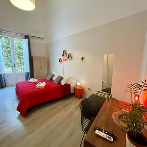 4 Balconi Paladini , Lecce Italia