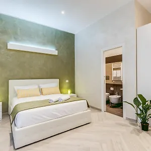 2* Pensión Penta Luxury House